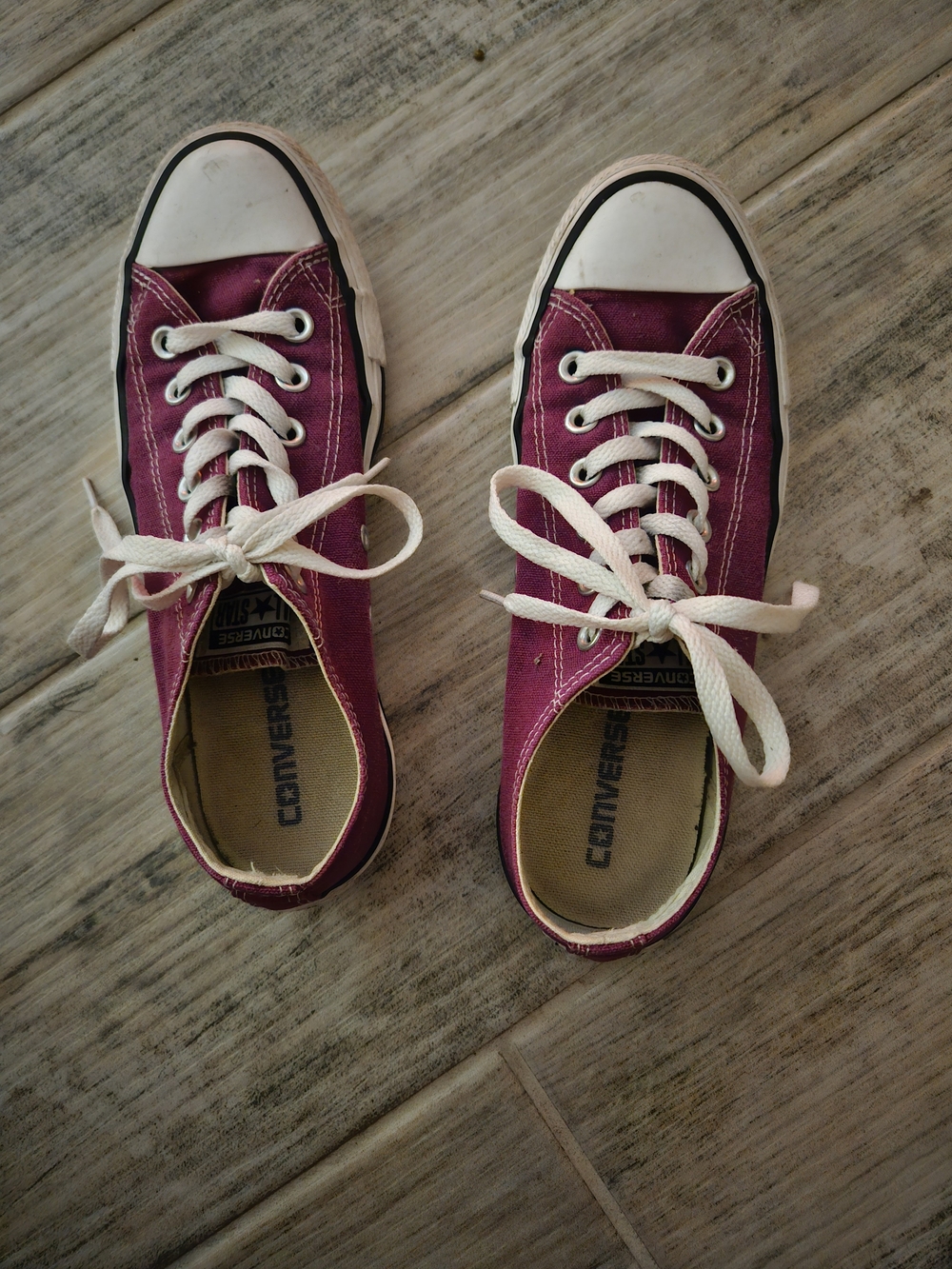 Converse Kids Low Top Sneakers - Burgundy